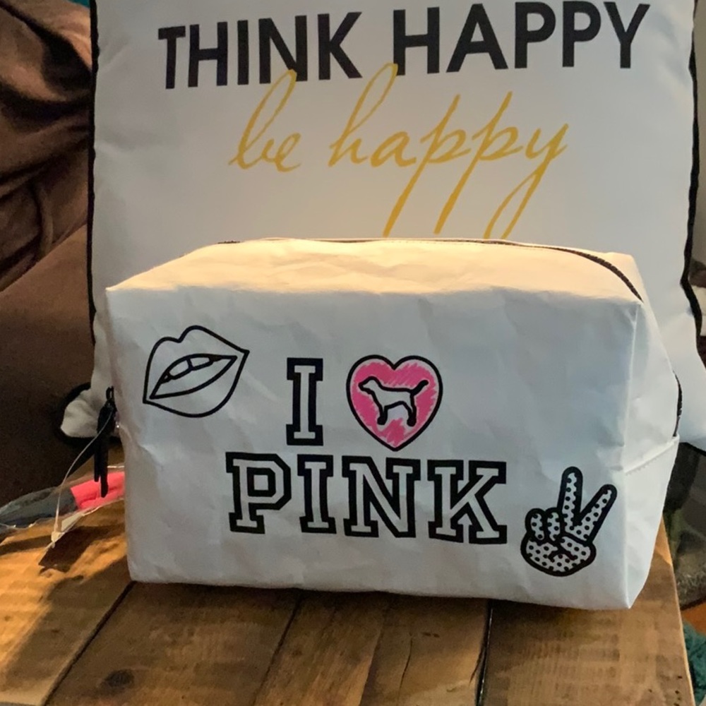 Victoria’s Secret Pink Cosmetics Bag💼